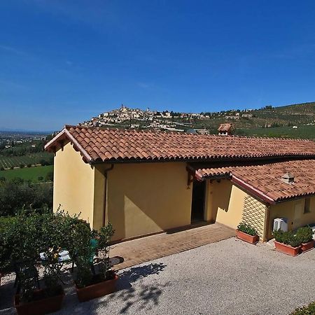 Agriturismo Fiordaliso Trevi Exterior photo